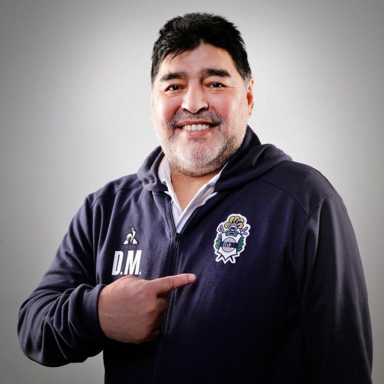 Legendarul Maradona, spitalizat în Argentina – VIDEO