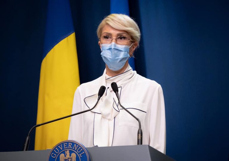 Neajunsurile școlii online, recunoscute chiar de la vârful Guvernului. Raluca Turcan: ”Copilul meu a devenit mai…” – VIDEO
