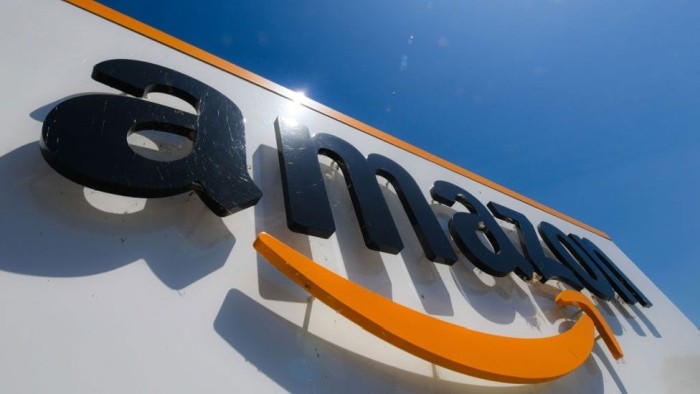 Amazon, „biblioteca” pentru toți conspiraționiștii
