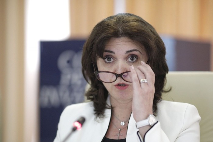 Învățământul, împins în prăpastie