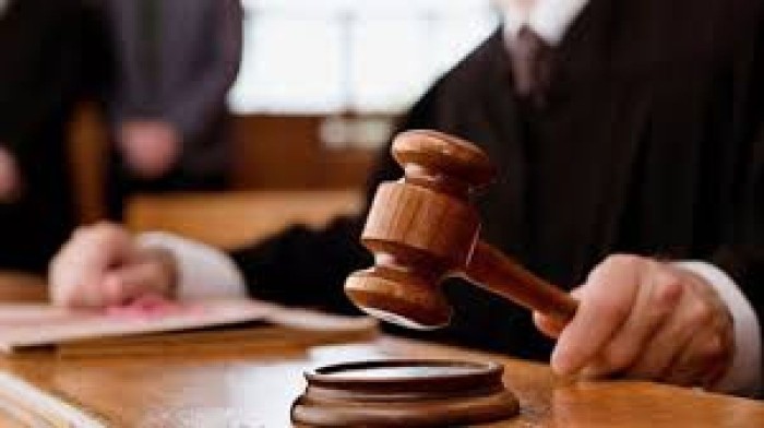 Justiția, bătută cu parul