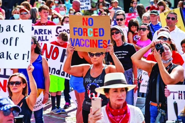 Vreți să vă vaccinați? „No, thanks” răspund asistentele americane