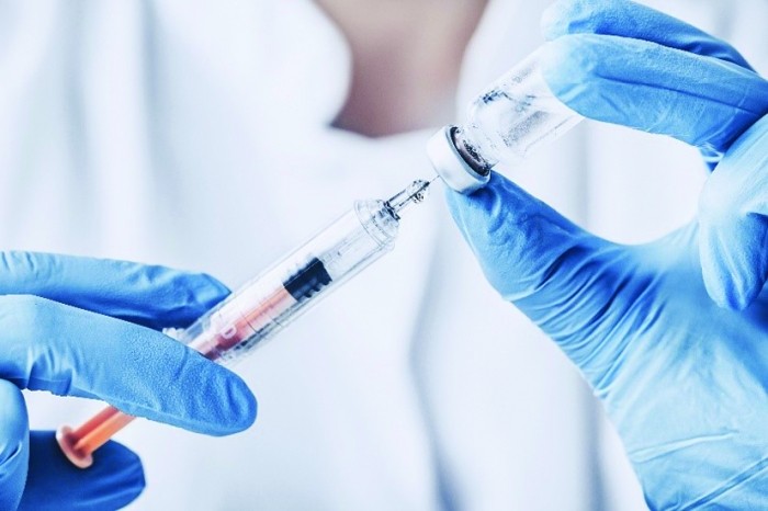 ”Național” a avut dreptate. Au rămas cu vaccinurile pe stoc!