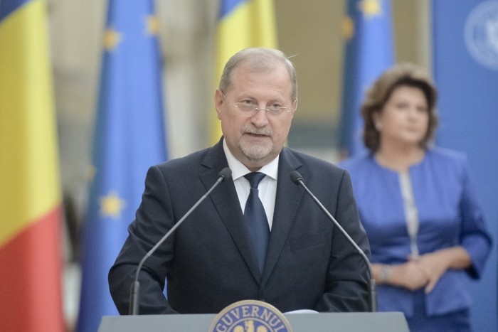 Operațiunea Strîmbei! Vasilca de la STS pune mâna pe DNA!