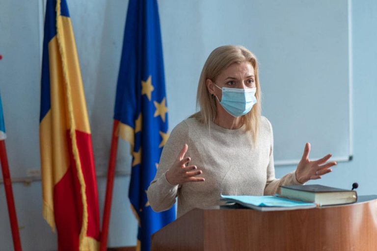 Gorghiu, atac la Ciolacu pe tema bugetului paralel: ”Vă descurcați mai bine cu vâslele de la barca lui Dragnea”