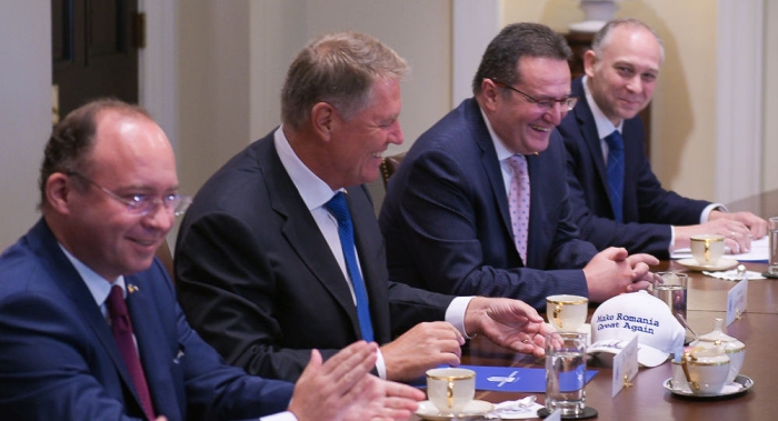 Operațiunea ”Ambasadorul”: Iohannis predă țara USR!