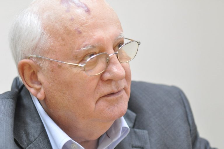 Mihail Gorbaciov cere o întâlnire între Vladimir Putin și Joe Biden