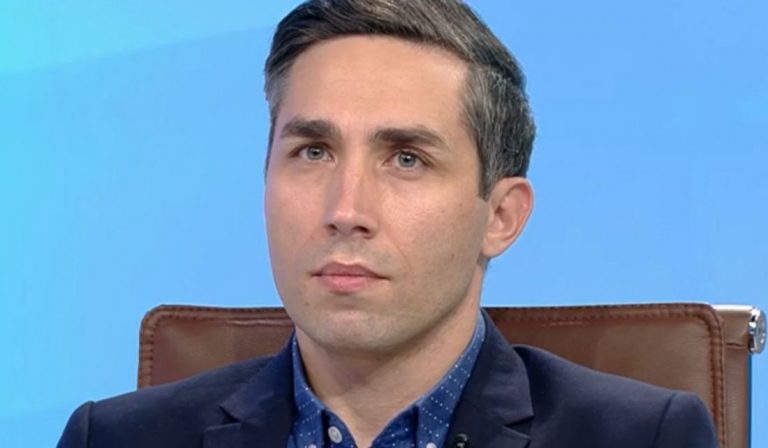 Coordonatorul campaniei de vaccinare, mesaj pentru românii vaccinați cu AstraZeneca: ”Să nu intrăm panică!” – VIDEO