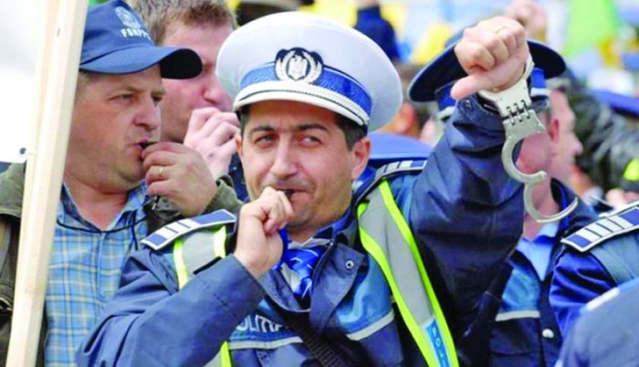Polițiști, vi se pregătește ceva! Din iunie, scad salariile