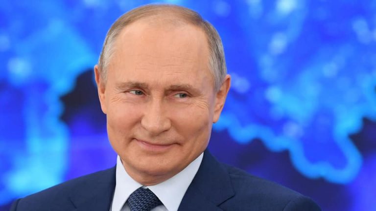 Vaccinarea lui Putin. Kremlinul bagă lumea în ceață: „Trebuie să ne credeți pe cuvânt”