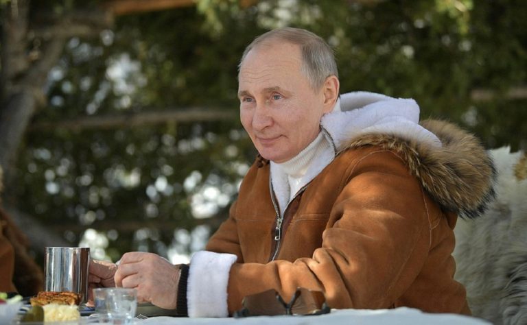 SUA a dat și a fugit. Joe Biden nu vrea să intre în ring cu Vladimir Putin