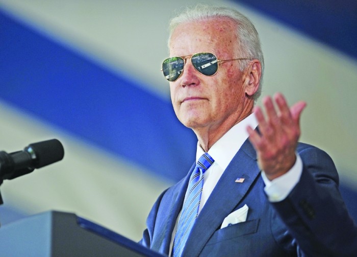 Amazon se gudură pe lângă Biden