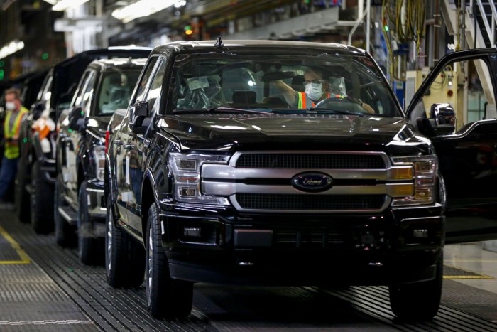 Criza cipurilor, Ford închide fabrici