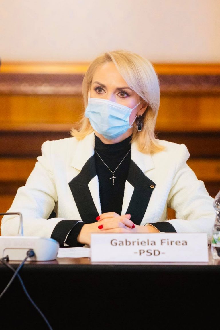 Nicușor Dan, criticat dur. Firea: 200.000 de bucureșteni vor plăti enorm pentru locurile de parcare de reședință