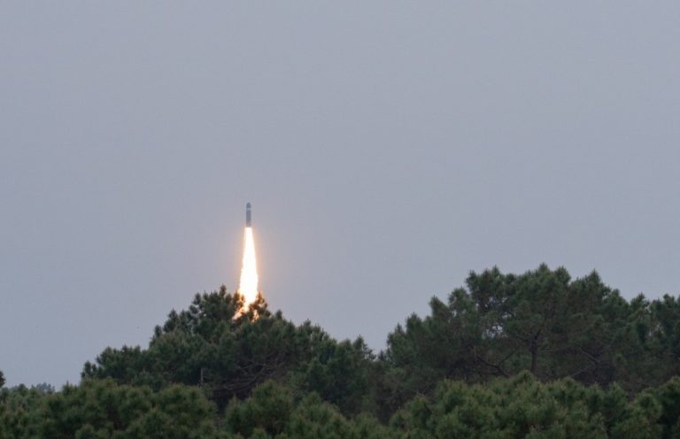 Mesaj de forță al lui Macron. Franța a testat o rachetă balistică cu capacitate nucleară