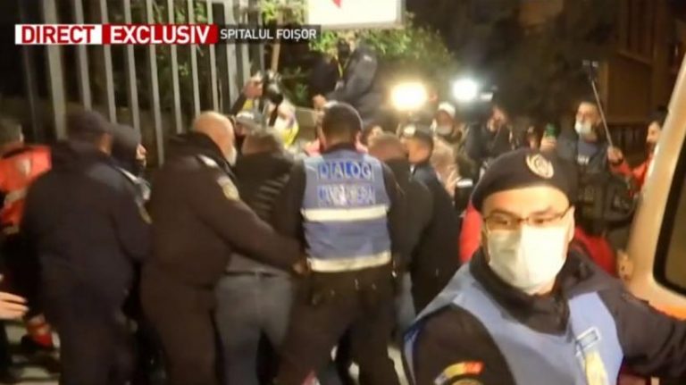 Îmbrânceli la Spitalul Foișor: Pacienții, evacuați cu jandarmii