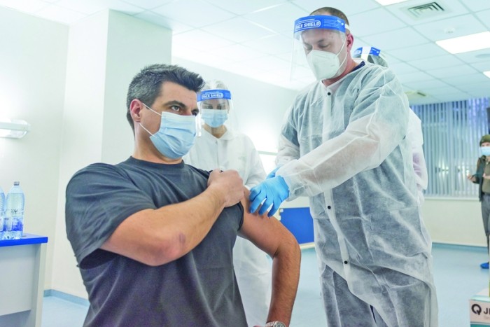 Marea redeschidere din iunie, doar cu vaccinare