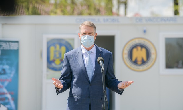 Ce va întâmpla, la nivel de restricții, în noaptea de Înviere. Iohannis: Nu ne amestecăm în felul în care vor fi organizate slujbele la biserică