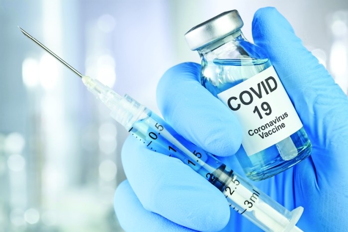 Lumea va cheltui 157 miliarde de dolari pe vaccinurile Covid până în 2025