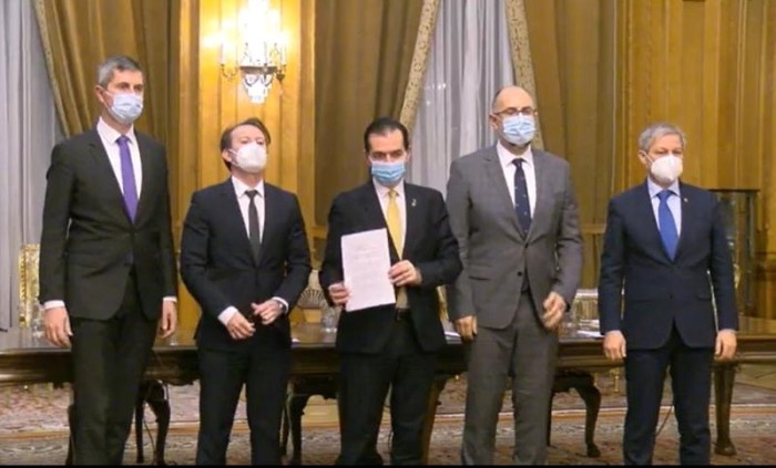 Coaliția, o adunătură de complici la mârșăvie