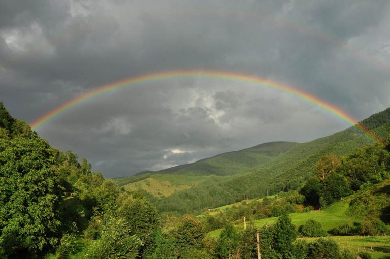 Meteo, 25 mai. Vreme caldă, dar nu vor lipsi nici ploile. Zonele aflate sub atenționări nowcasting COD GALBEN