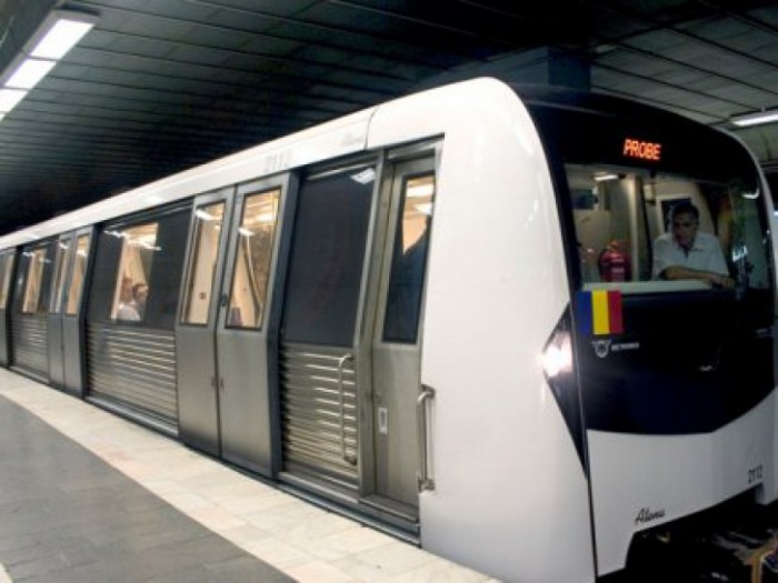 Coșmar, marţi dimineaţă, pe magistrala M5, metroul din Drumul Taberei. Angajaţii ar fi intrat în grevă japoneză!?