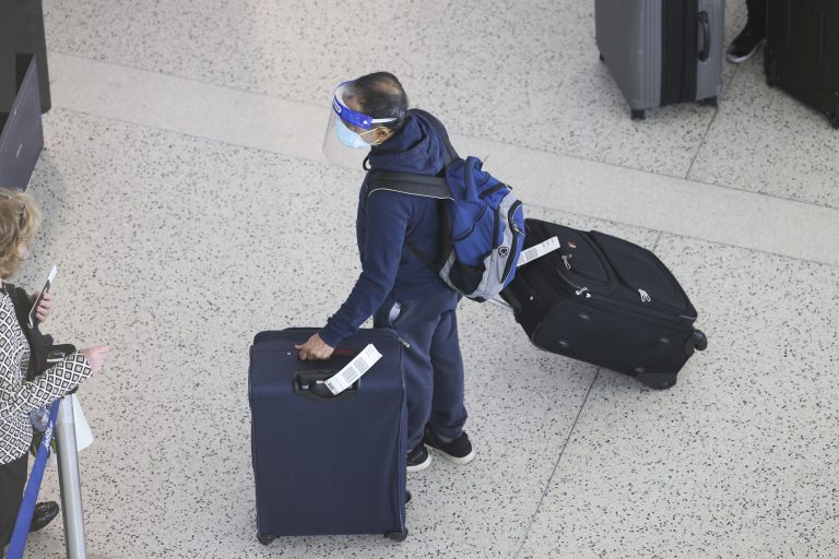 Bruxelles face apel pentru primirea turiștilor vaccinați din afara UE