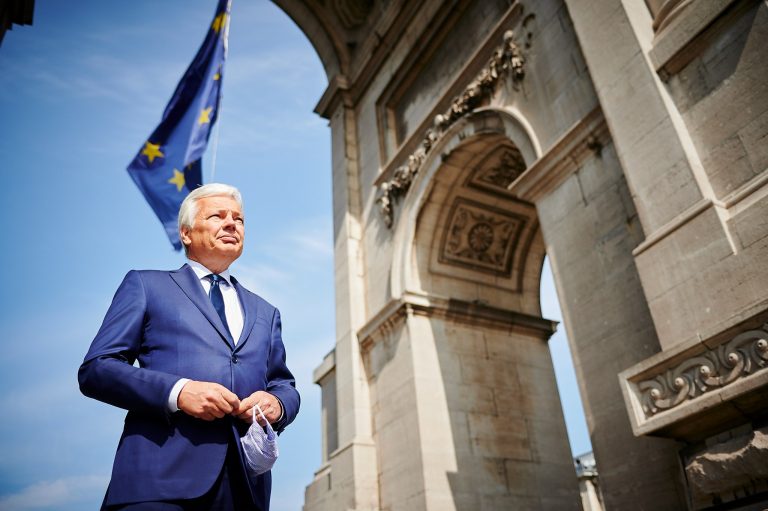 Atac la adresa Curtilor Constitutionale din statele UE