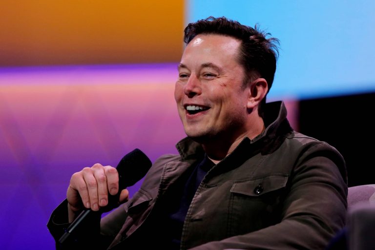 Elon Musk a contraatacat în disputa cu Twitter. Răsturnare de situaţie