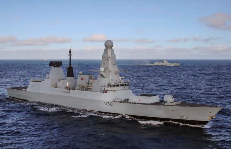 hms-defender rusia