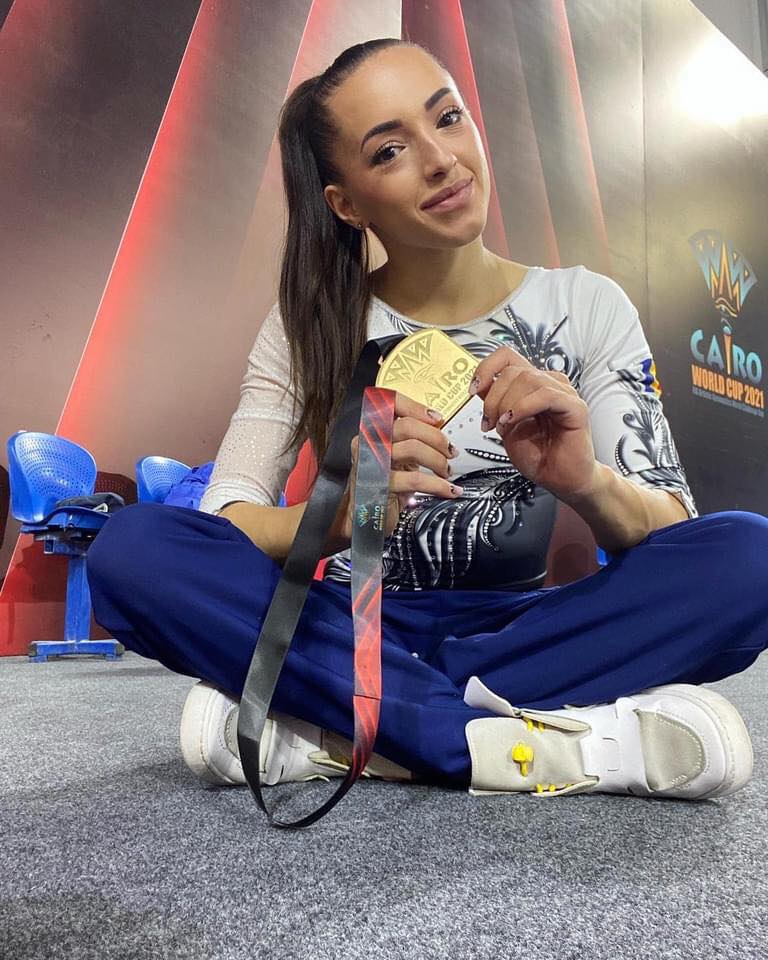 Larisa Iordache, aur la bârnă la Cupa Mondială de la Cairo. Reușita demnă de laudă, obținută după un alt rezultat de top