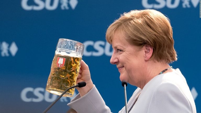 Merkel vrea să le interzică turiștilor britanici să vină în UE