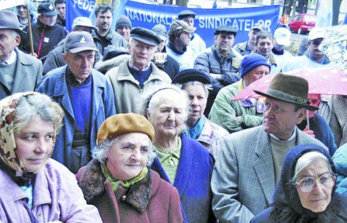 Cum a răspuns Marcel Ciolacu la întrebarea dacă se elimină impozitul la pensiile sub 3.000 lei