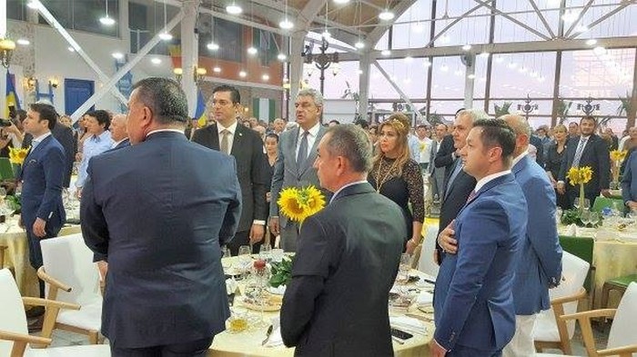 ciuma rosie - Ziarul National