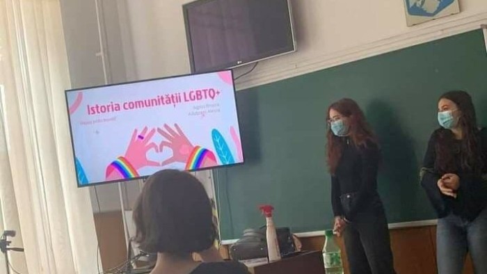 România va fi obligată de UE să promoveze homosexualitatea în școli