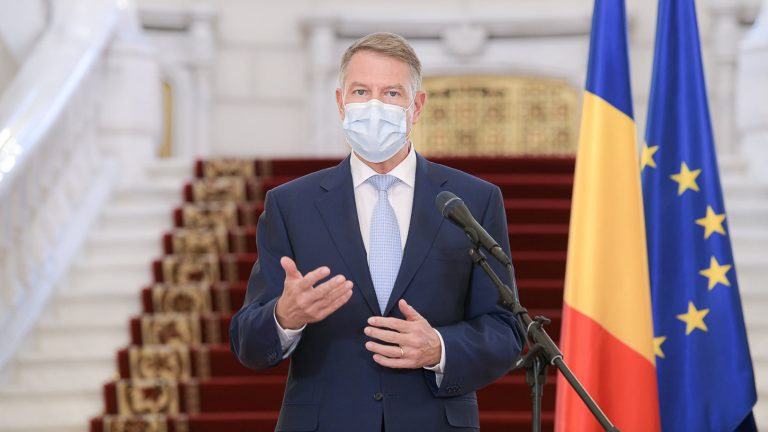 Scapă Iohannis de amenda pentru „niște penali”? Ce a decis CAB