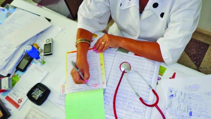 Medicii, indignați de aberațiile Guvernului. Bolnavii nu se fac bine în 48 de ore