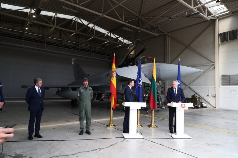 Premierul Spaniei și președintele Lituaniei, evacuați în timp ce un avion rusesc se apropia de spațiul NATO (VIDEO)