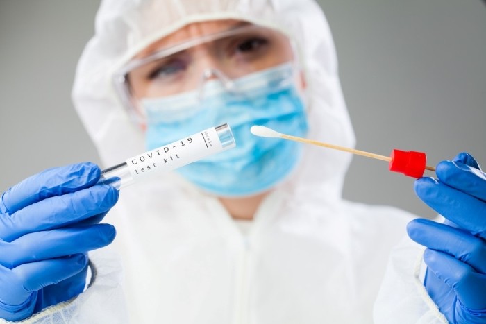 Lovitură pentru personalul medical. Test rapid obligatoriu, o dată la trei zile