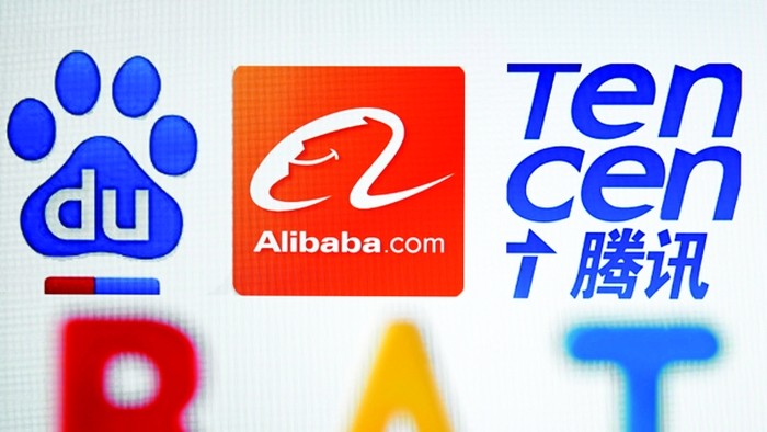 Giganții chinezi ai internetului, doborâți de Beijing