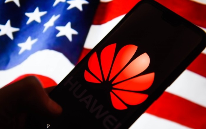 Huawei se întoarce pe „tronul smartphone-urilor”