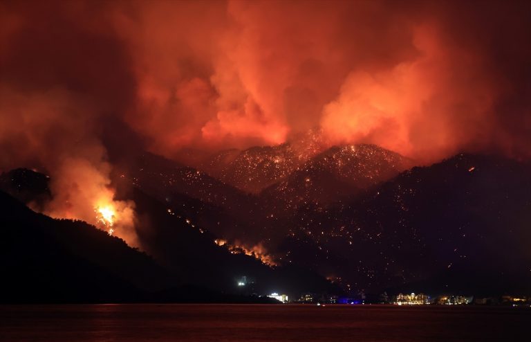 Turcia, Grecia, Italia, Spania. Flăcările devastează sudul Europei