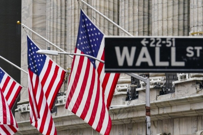 Wall Street pune piedică Chinei corporative