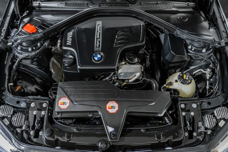 Climat: Primele plângeri în Germania împotriva BMW și Daimler