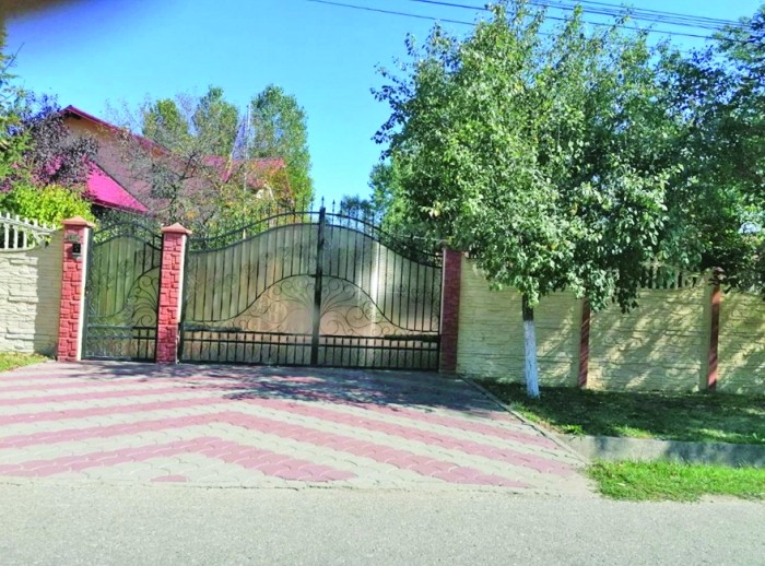 Sat Deagu, nr. 120: Aici e Înalta Poartă a Serviciilor!