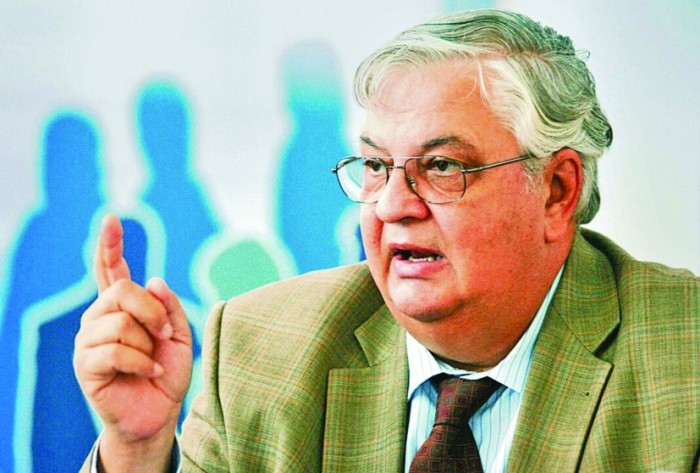 Avertismentul prof. Coșea: ”Dacă nu vor plafona prețurile, economia va cădea”
