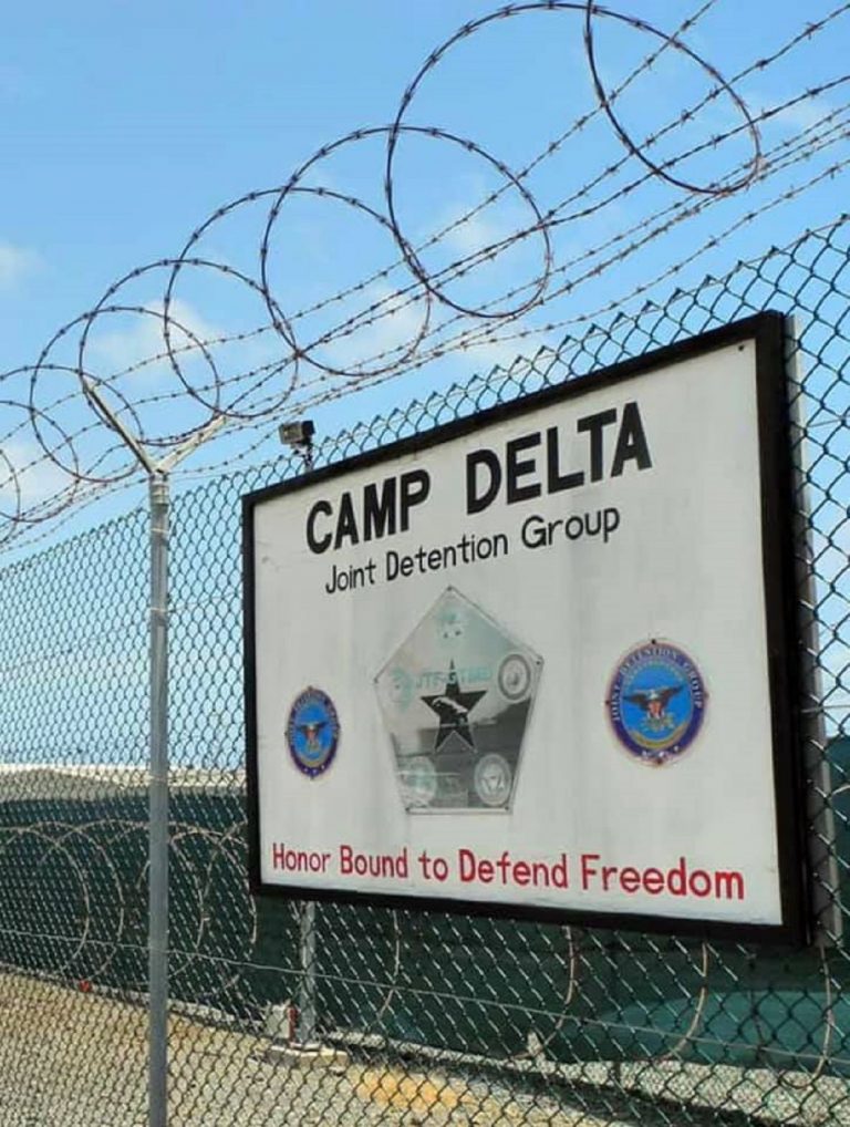 Biden vrea un centru de detenție pentru migranți la Guantanamo
