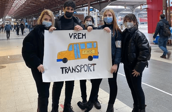 elevi protest