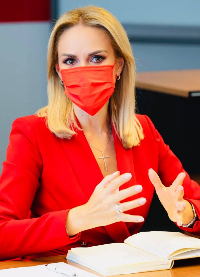 Acuzații grave! Firea: 390 de ventilatoare, ținute în depozite, iar românii așteptau disperați eliberarea unui pat cu oxigen!