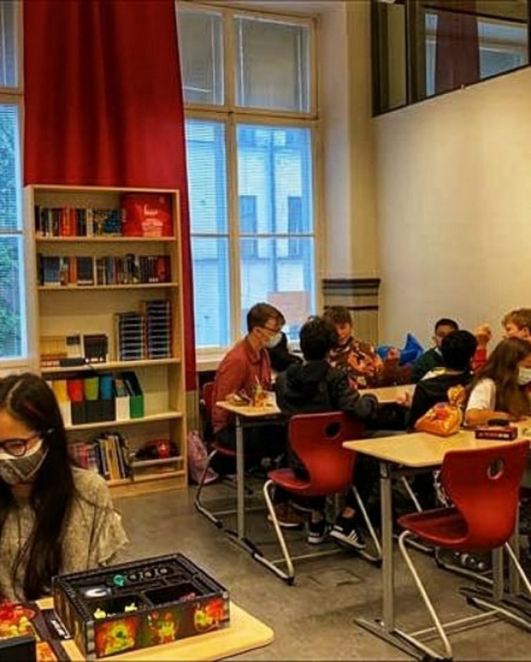 Covid-19 în Finlanda. Elevii din Helsinki, autorizați să cânte iar „Mulți ani trăiască!”